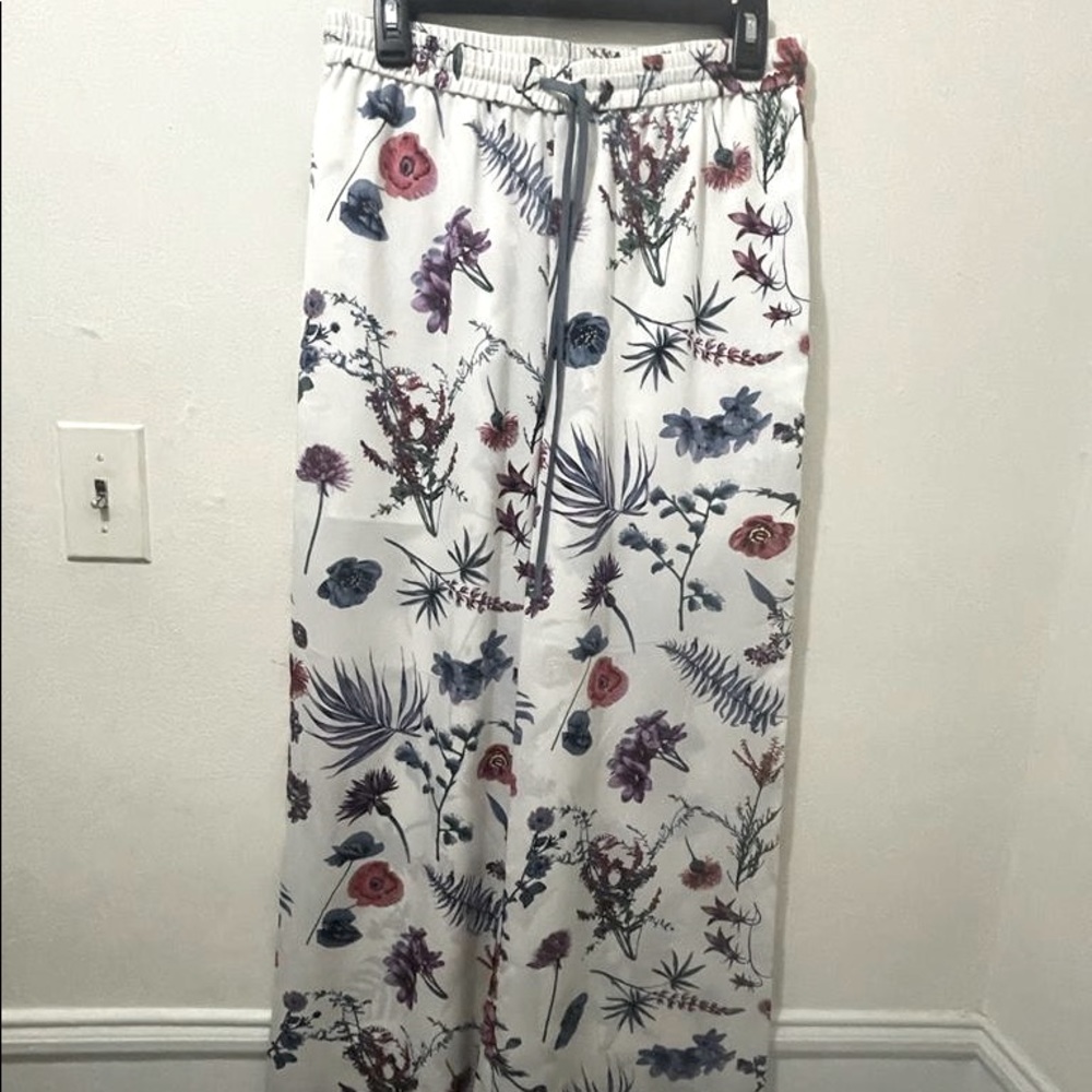 BCBGmaxaria chiffon pant size S tall